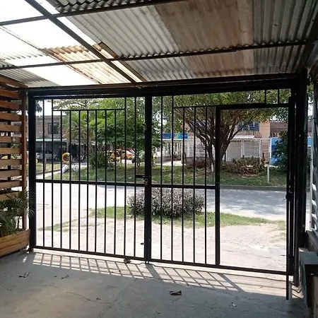 Acogedor Apartamento Moderno Para 6 Personas Cali Exterior foto